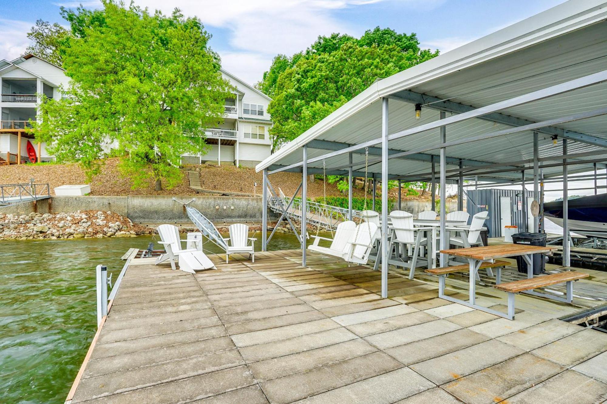Townhouse With Shared Dock On Lake Of The Ozarks! Buitenkant foto