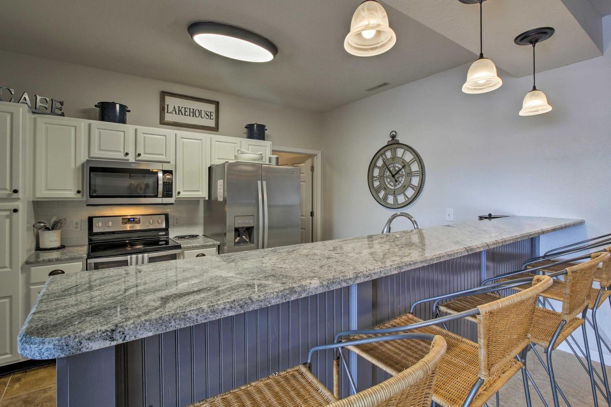 Townhouse With Shared Dock On Lake Of The Ozarks! Buitenkant foto
